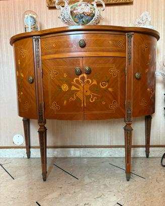 Credenza bombata intarsiata in stile Luigi XV
