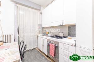 AMPIO BILOCALE CON CANTINA E POSTO AUTO