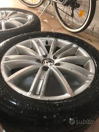 Cerchi con gomme tiguan