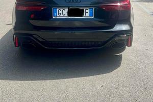 Audi RS6 dynamic Race