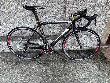 Bici da corsa CARBONIO