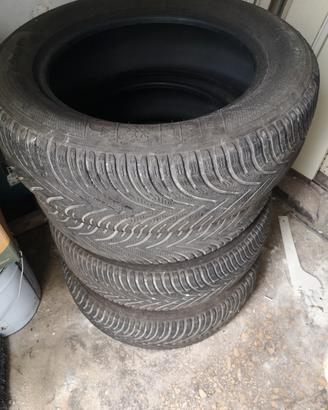 215-65-R17 Kleber invernali