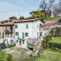 4 LOCALI A CAPRANICA
