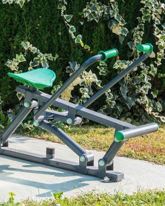 Vogatore esterno palestra fitness