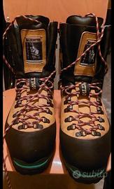 La Sportiva NEPAL EXTREME

scarpe