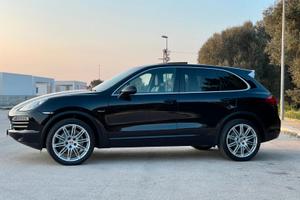 CAYENNE PLATINUM EDITION 2014