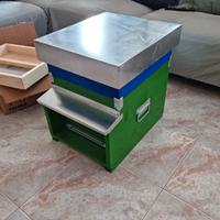 Arnia api con accessori e attrezzi