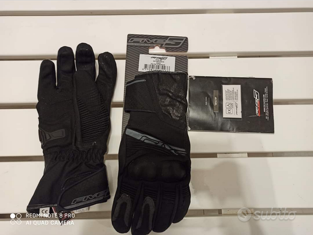 Accessori e abbigliamento motociclistico nuovi