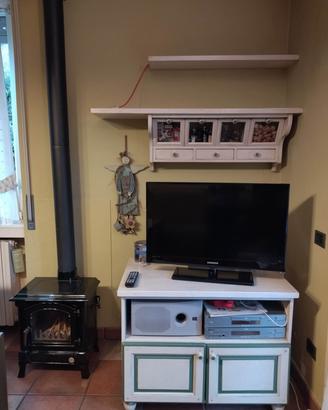 Sospesi e credenza Marchi