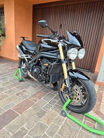 triumph speed triple 1050