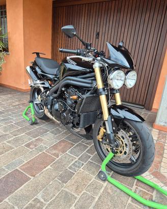 triumph speed triple 1050