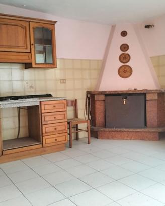 Appartamento via narni, piano terra