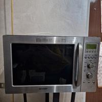 forno a microonde combinato Sharp R-93ST-A