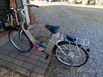 bici elettrica 36 volt batteria al lithio 