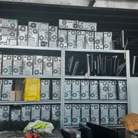 Computer con tastiera e monitor