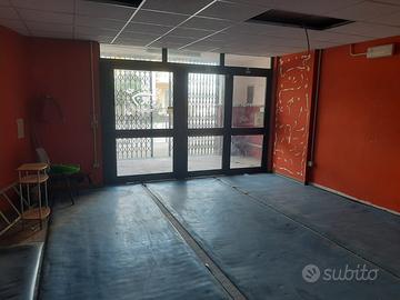 Locale in zona centrale