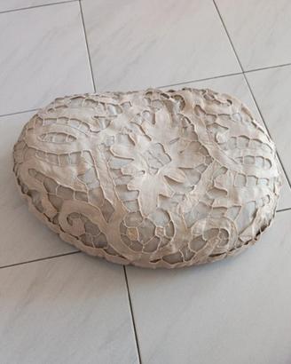 Cuscino Vintage Ricamo a Intaglio 