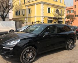 Porsche Cayenne Diesel platinum edition