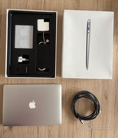 MacBook Air 13”  + scatola + scontrino