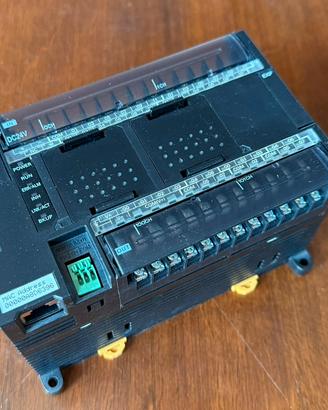 Plc omron CP1L