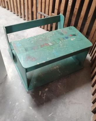 Scrittoio con seduta per bambini piccoli