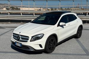 Mercedes-Gla 220 4 Matic Automatic Premiun