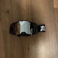 Maschera armega 100%  nera e bianca
