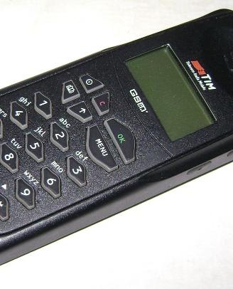 Vecchi cellulari usati