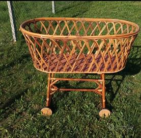 Culla in vimini artigianale 