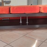 tavolino da salotto con poggia piedi