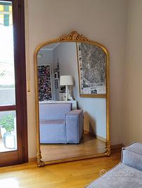 Grande specchio dorato