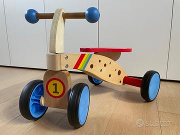 Triciclo senza pedali