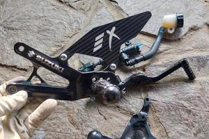 pedane regolabili gsxr1000 
