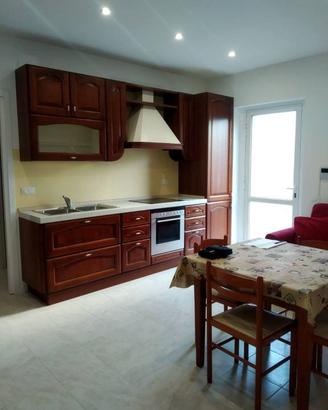 Appartamento di 75 m² con 3 locali e box auto a Ce