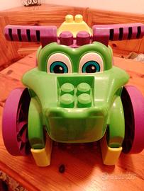 Mega Bloks macchina coccodrillo con manubrio
