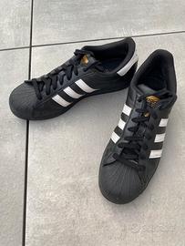 Adidas Superstar