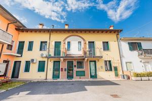 4 LOCALI A VILLAFRANCA DI VERONA