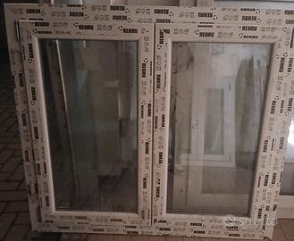 finestra pvc doppia anta 