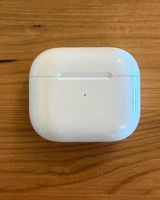 AirPods 3 con ricarica wireless