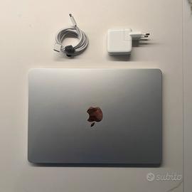 MacBook Air M3 – 16GB RAM / 256GB SSD