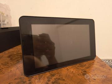 Raspberry Pi 3 Model B+ con Touchscreen Ufficiale