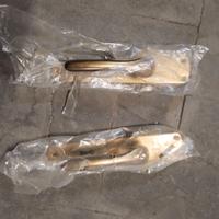 n.2 maniglie dorate nuove(per porte)