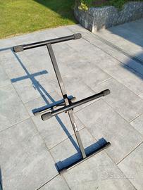 Supporto per casse audio