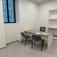 Ufficio con utenze