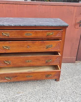 Cassettiera in legno massello con piano in marmo 
