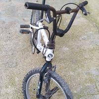 bicicletta bmx