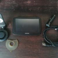 Navigatore TomTom Go Basic 5 pollici + accessori