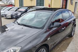 Lancia Delta 1.6 MJT cambio automatico tetto aprib