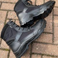 Anfibi professionali neri nuovi in scatola