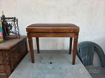 Sgabello per pianoforte